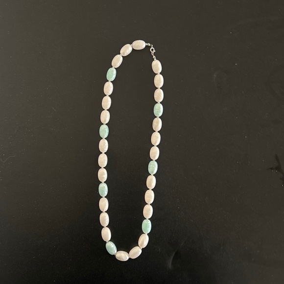 Chunky beaded costume necklace - Picture 1 of 2